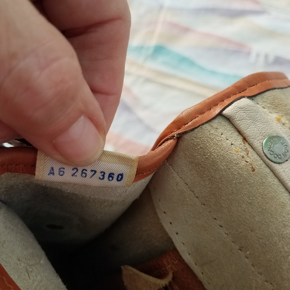 Dooney and Bourke Vintage Purse - Picture 11 of 12